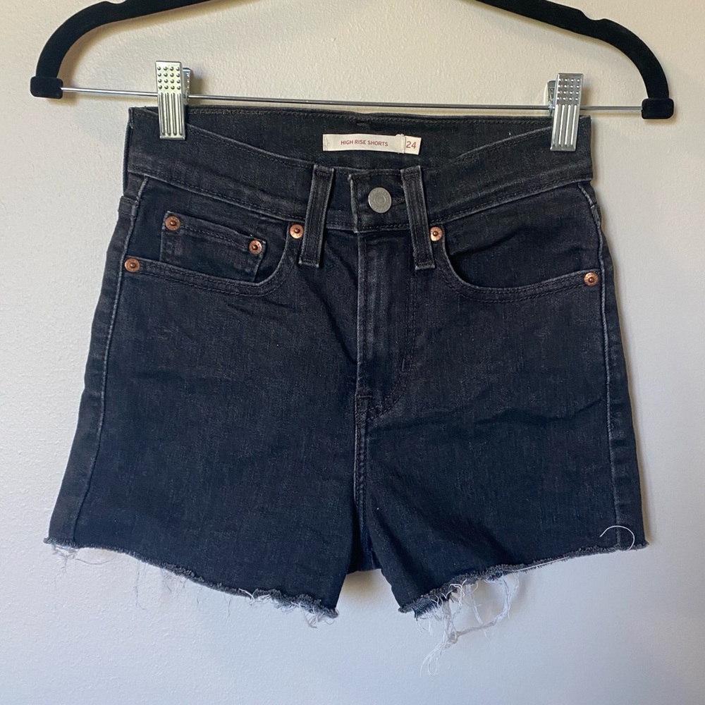 Levi’s Black High Rise Denim Shorts - 24